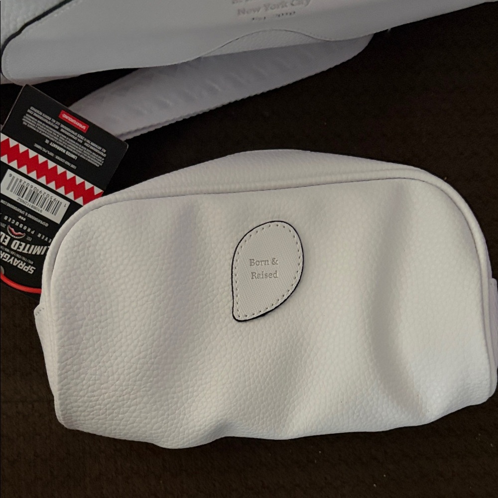 Sprayground mini duffle bag with matching pouch - Picture 7 of 11